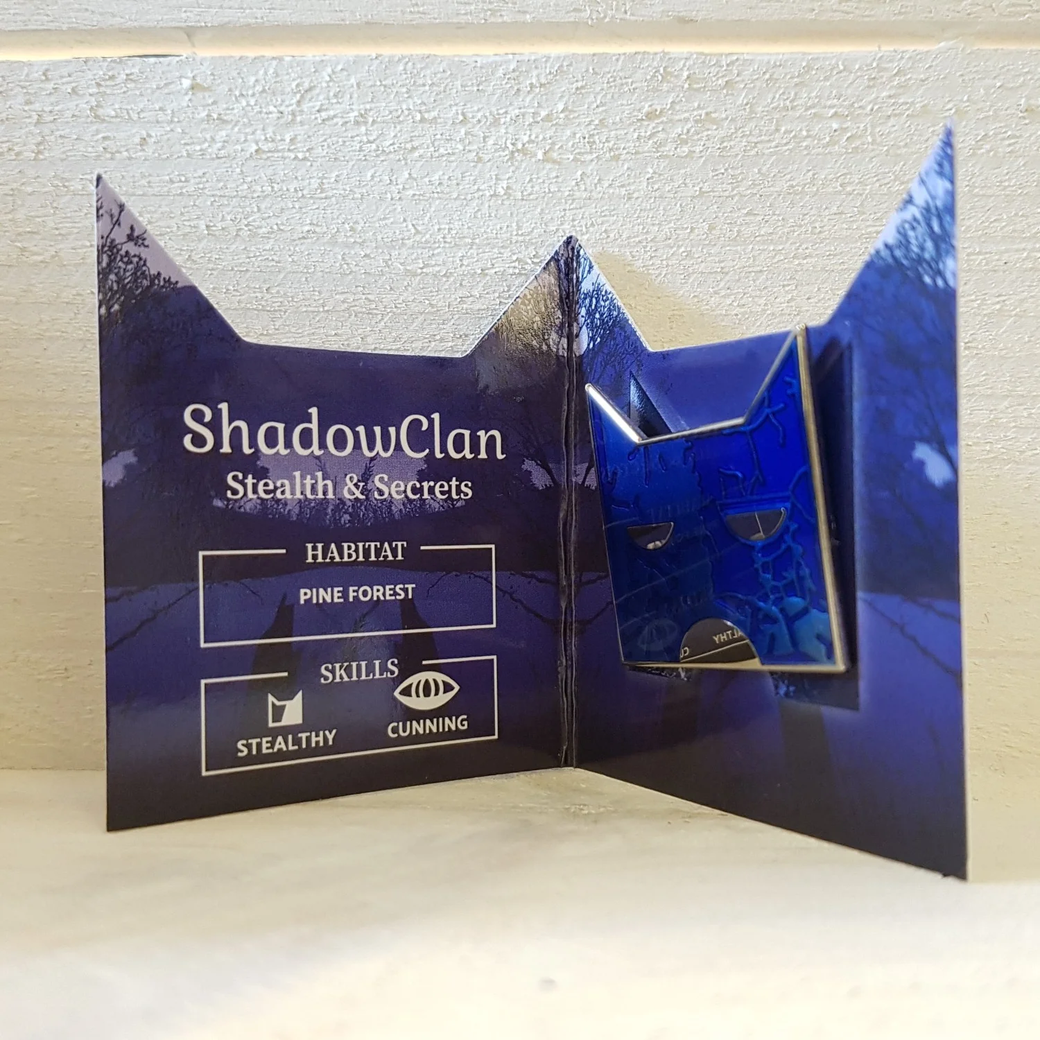Collector's ShadowClan Pin Badge - Image 4